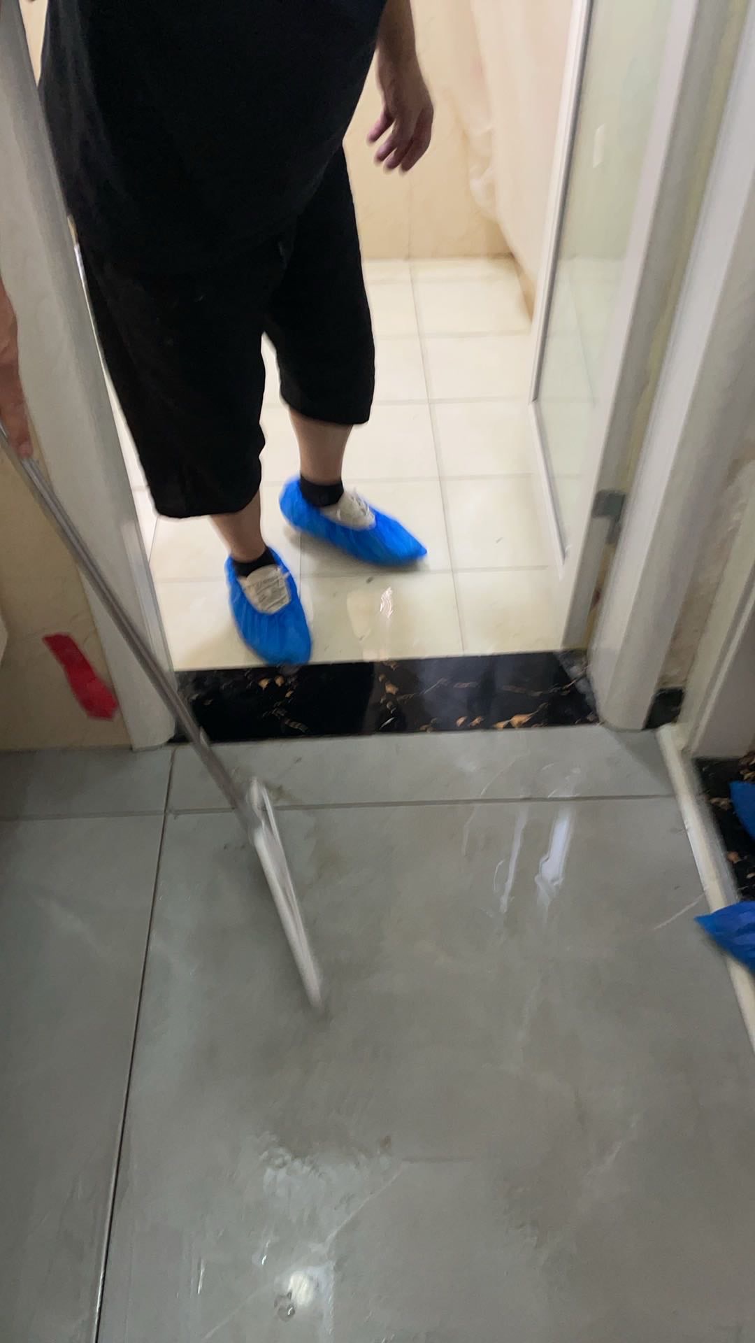 金花镇七里小区:地面防水施工